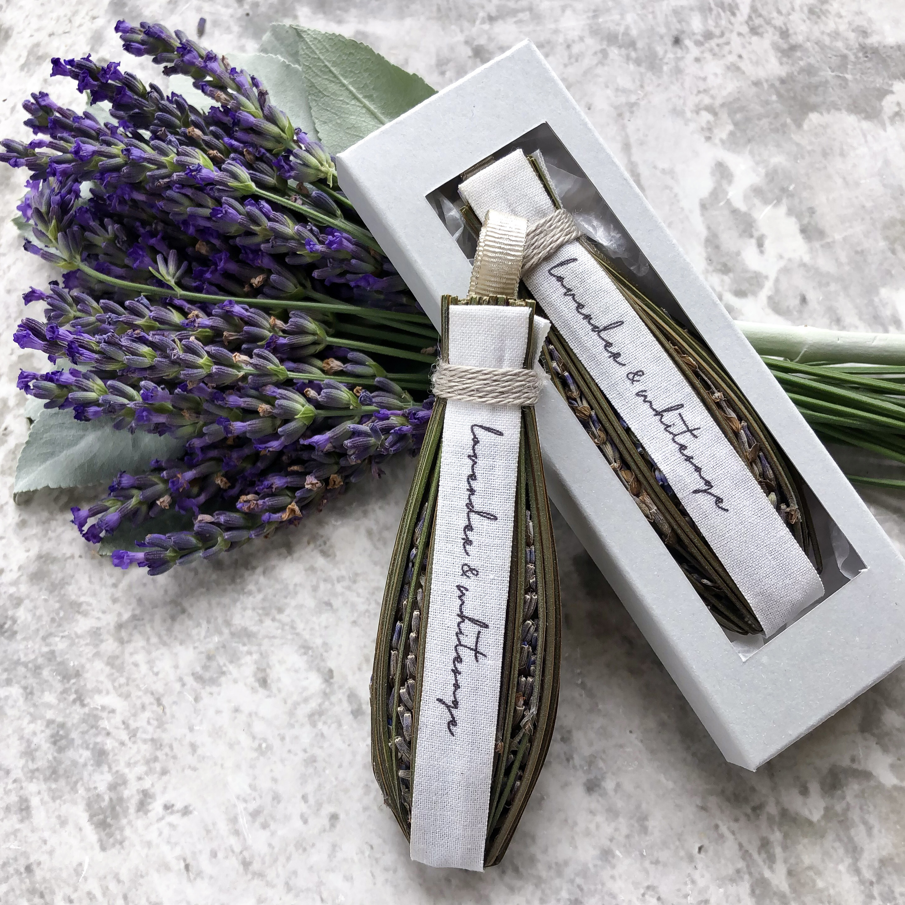 ラベンダーとホワイトセージ のルームフレグランス O D A Herb Farm ラベンダーとホワイトセージ のルームフレグランス O D A Herb Farm