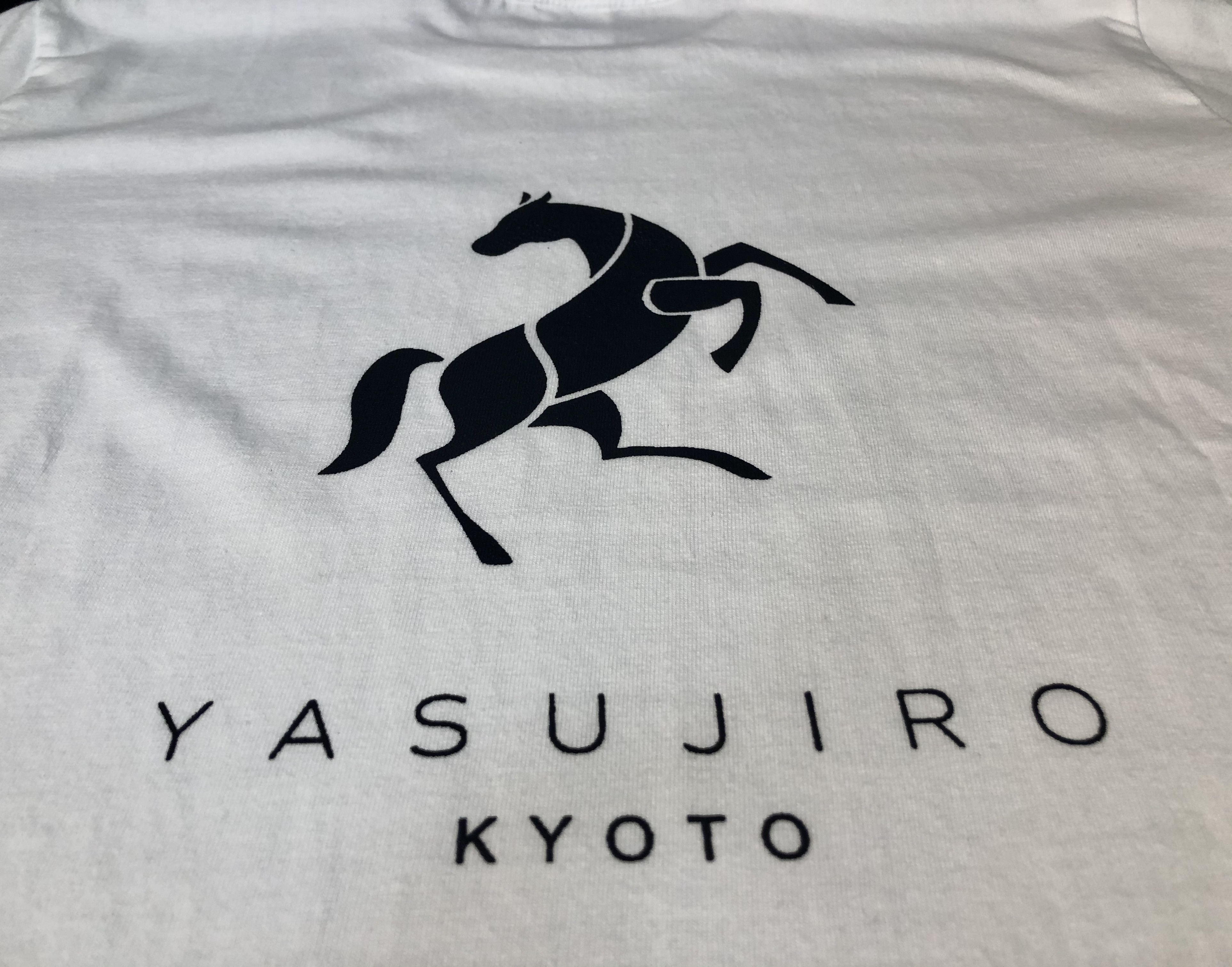 YASUJIRO Tシャツを制作いたしました！