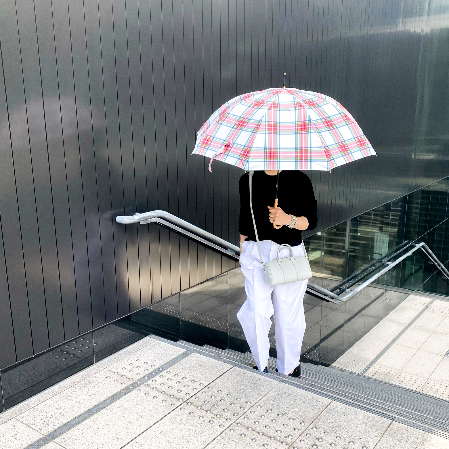 紫外線は4秒浴びたらもうアウト！