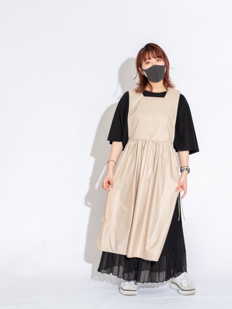 Instagramで人気の美容師さんもご愛用 日本製大容量ポケット付きワークサロンエプロン Base Mag
