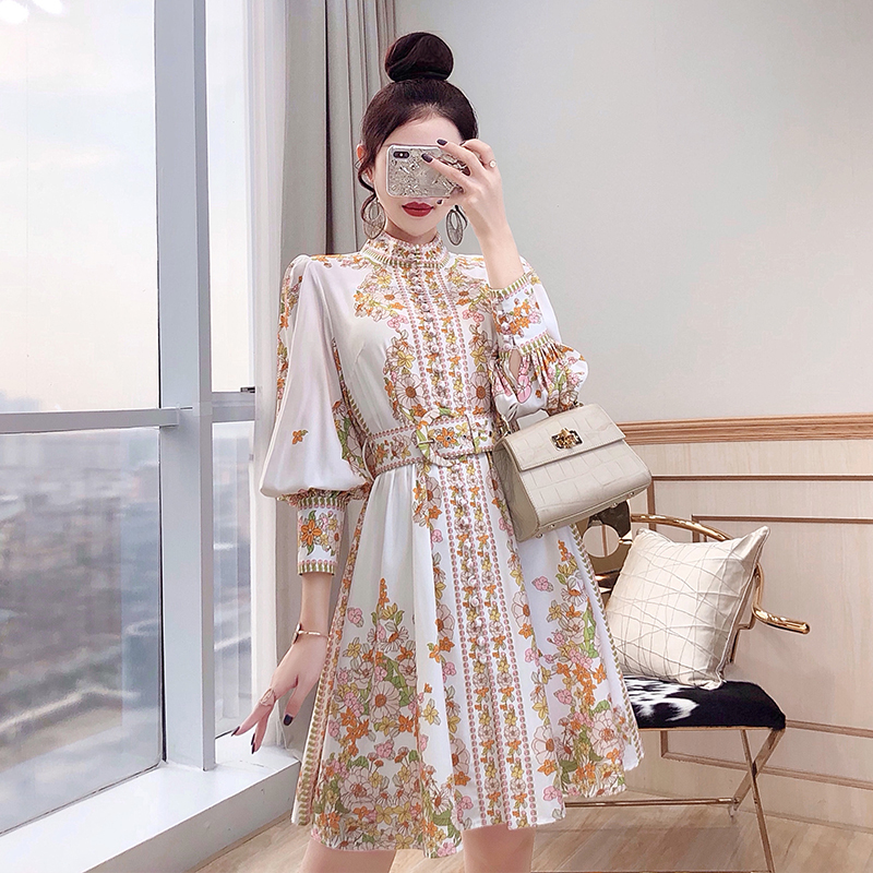 花柄・ベルトがキュートなワンピース紹介♬