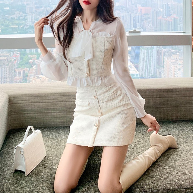 エレガンス　ホワイトセットアップ商品入荷しました♬