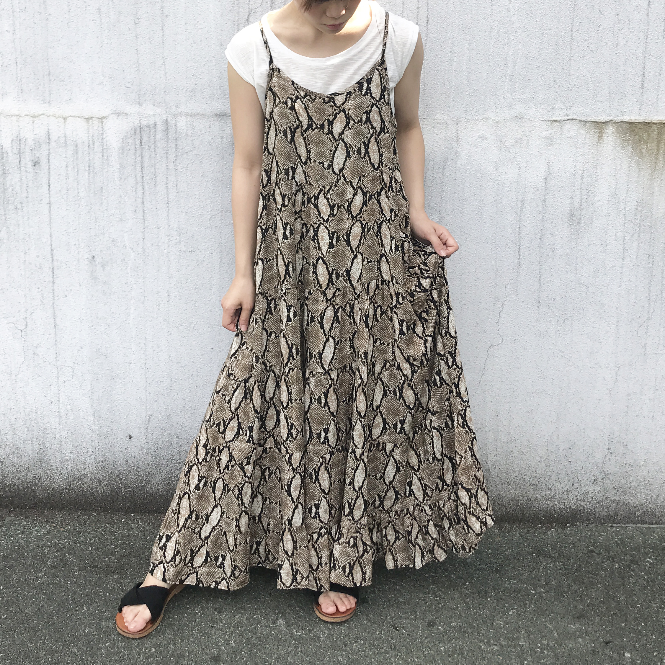 小物だけでは物足りない パイソン柄大好き女子へ送るワンピース lillylynque