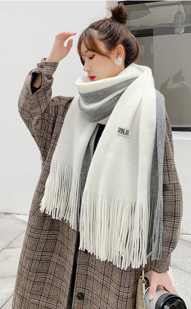滑らかタッチ ツートンカラーマフラー | INVICTO boutique