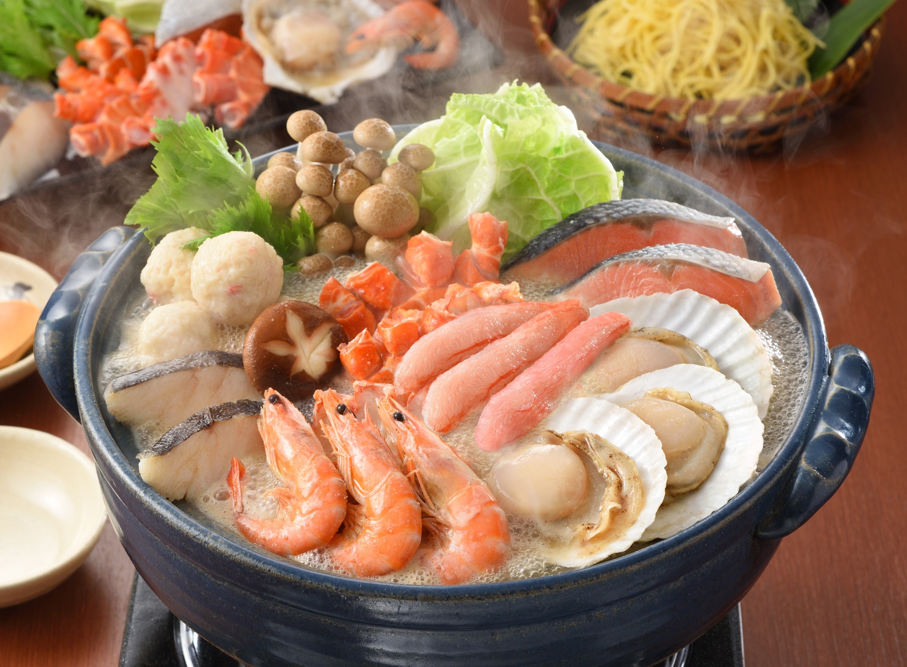 【今ならお得！】北海道産紅ずわい蟹入りの海鮮鍋☆
