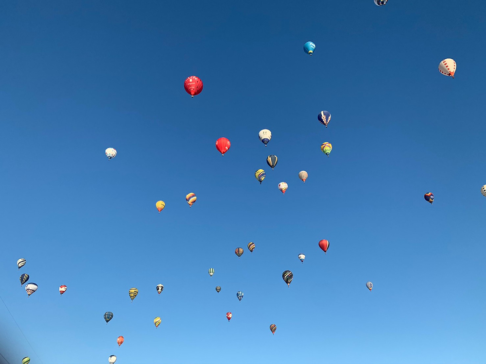 【熱気球大会】色取り取りの熱気球の共演の下、生まれた商品【バルーンフェスタ】