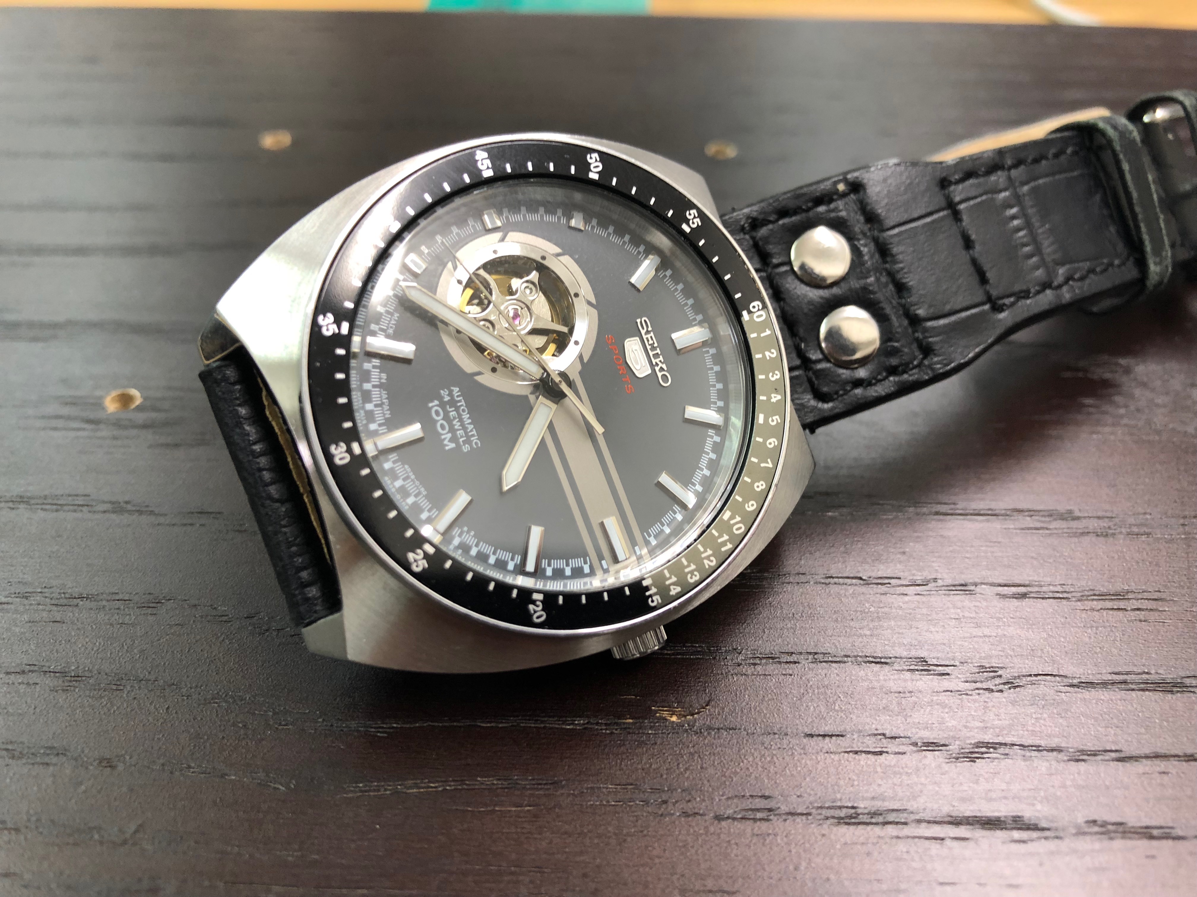 外しのテク 敢えてラグ間にサイズ違いのストラップで隙間を作る所作 Mwm Fukuoka Wmt Watches Online Store 外しのテク 敢えてラグ間にサイズ違いのストラップで隙間を作る所作 Mwm Fukuoka Wmt Watches Online Store