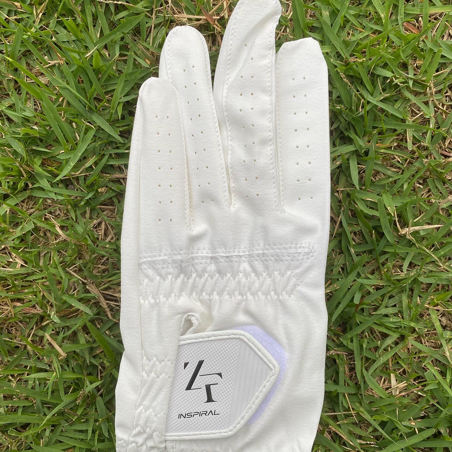 インスパイラルグローブ入荷致しました。