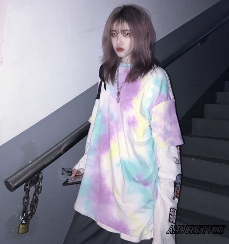 鮮やかな色使いが美しい一着☆インスタ映えするトップスです!!オススメのクールな一枚♪