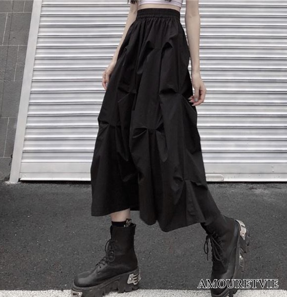 独自のデザインを実現したカジュアルかつオシャレ度の高いスカート☆