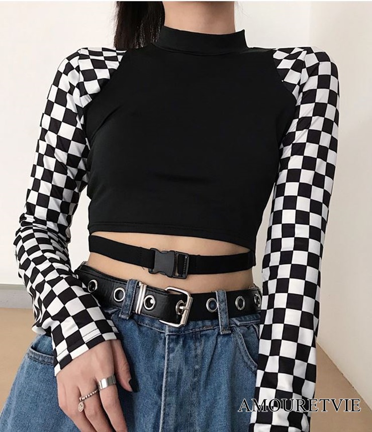 袖のチェック柄が圧倒的に可愛らしい一枚♪秋の韓国ファッションスタイルを実現するにはうってつけの一着☆