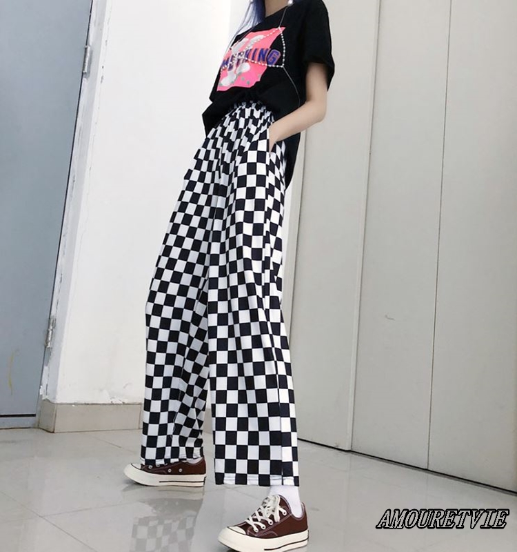 定番のチェック柄を大胆にも全体にあしらったインパクト抜群の一着☆オールシーズン楽しめます♪