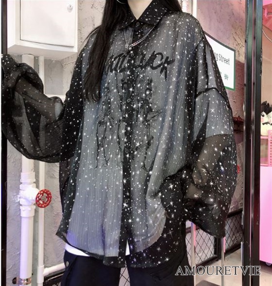 透け感が独自の個性を演出するゆったりシャツ☆