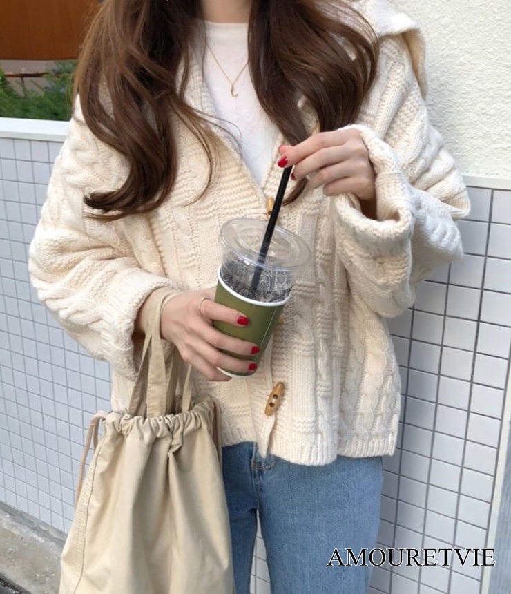 可愛さ抜群のおしゃれカーディガンであったか秋コーデ★ファッション誌にそのまま載せられる様な雰囲気を♪