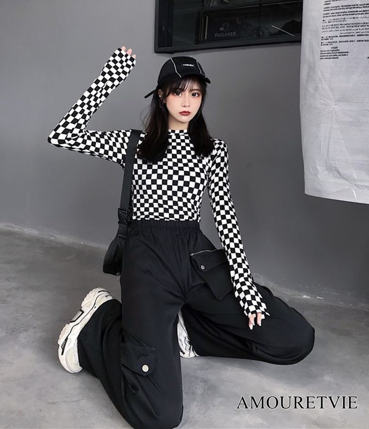 総柄チェックがインパクト抜群かつ可愛いオルチャン風トップスがお目見え♪ちょっと大胆な一枚です☆