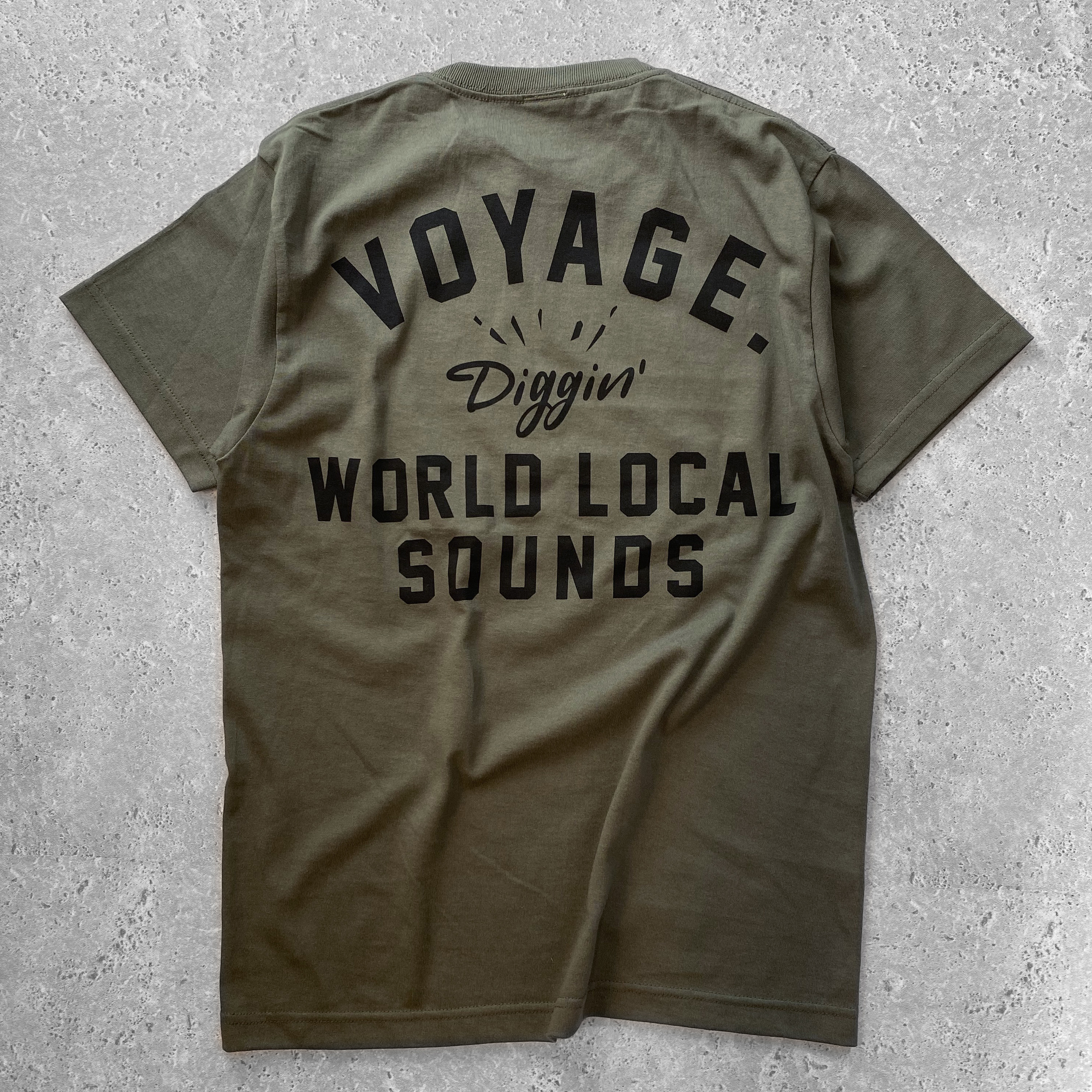 着込むごとに身体に馴染むタフな6.2oz　VOYAGE.T-shirt（カーキ）