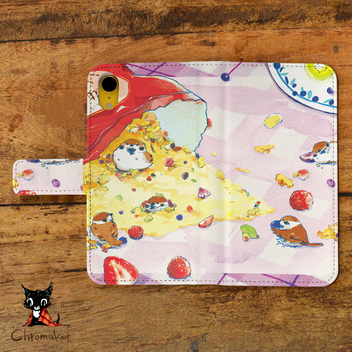 ふてぶてしくもかわいいスズメたち「フルーツちゅんちゅん」全機種にも対応した手帳型スマホケースです。