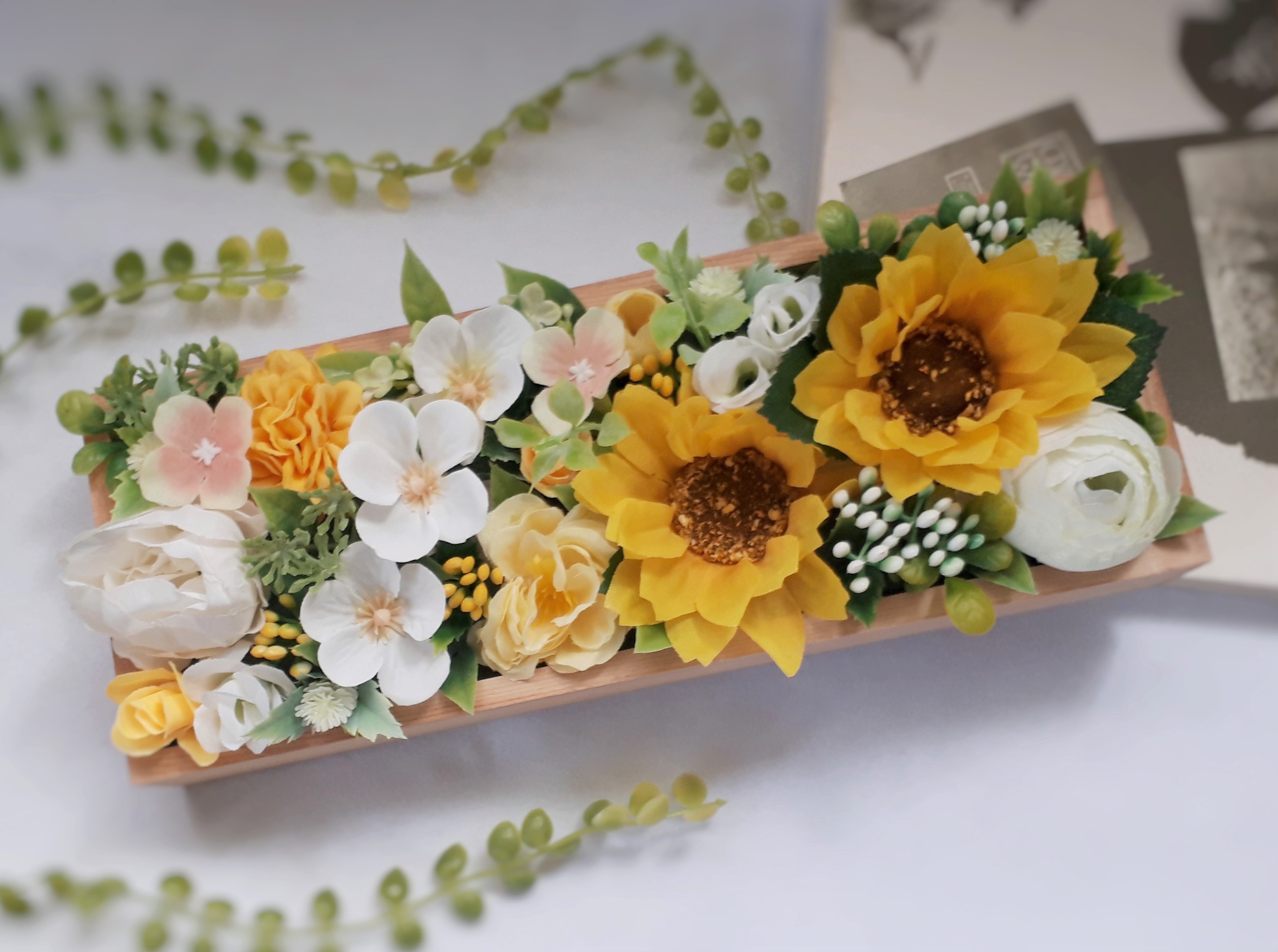 枯れないお花で夏を楽しむ！ひまわり・バラ・紫陽花のBOXフラワーアレンジメント