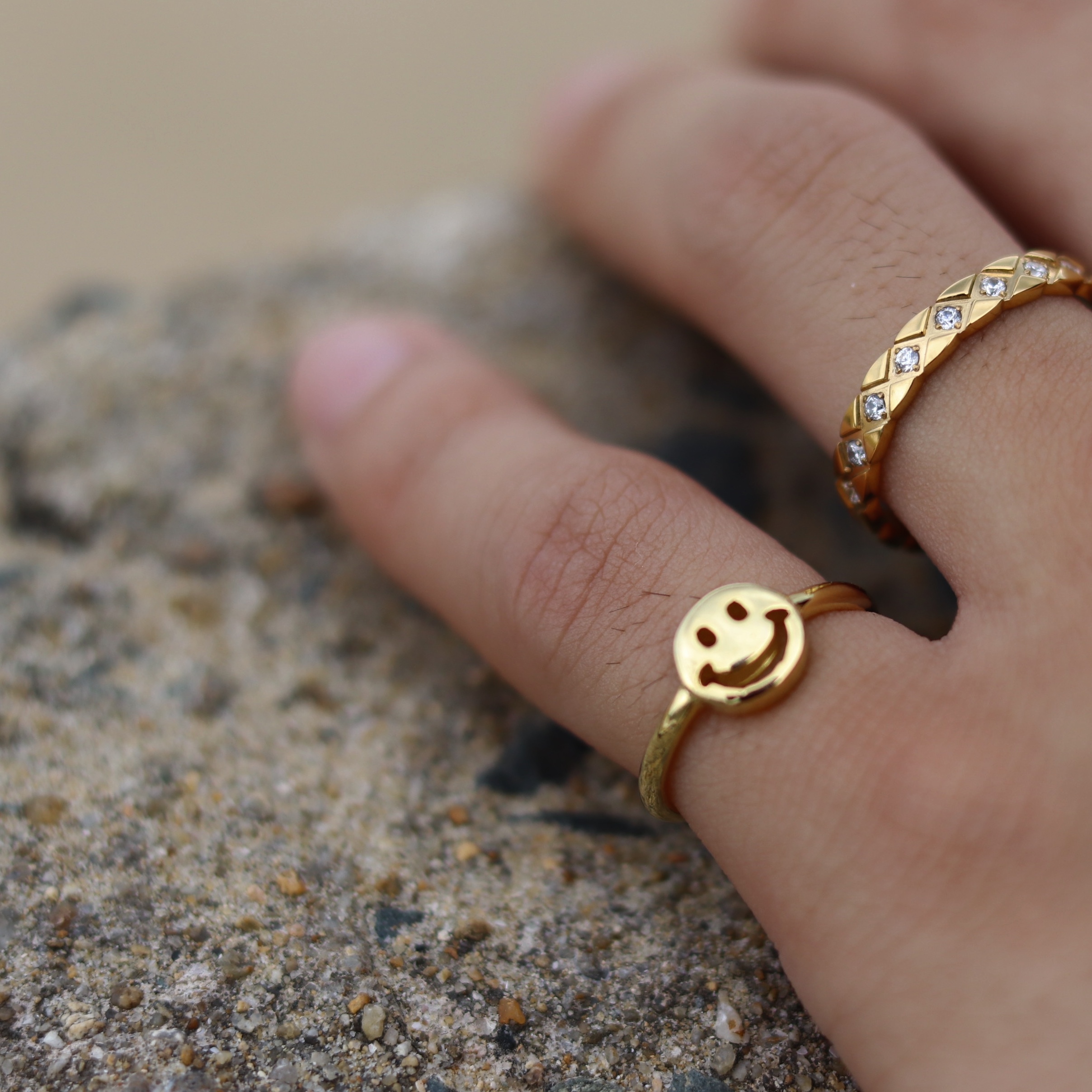 S925 Smile Ring ワンポイントが可愛いユニセックスなリングです Base Mag S925 Smile Ring ワンポイントが可愛いユニセックスなリングです Base Mag