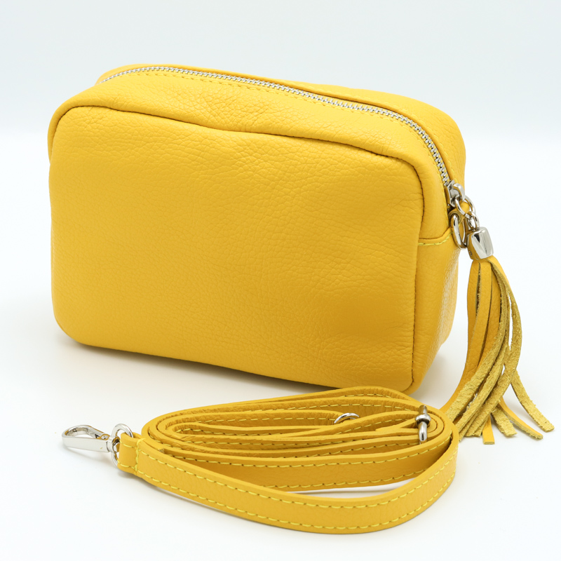 【新色入荷】鮮やかな色合いが魅力的なミニショルダーバッグ！