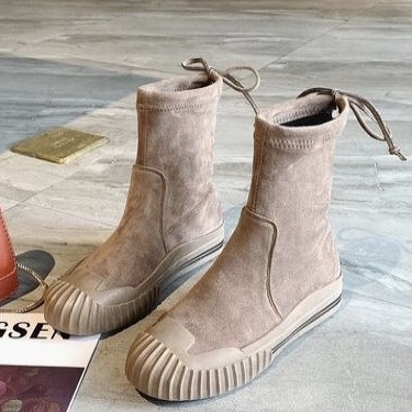 大人カジュアルに取り入れたいスニーカーブーツ♪【2color ￥3,990】