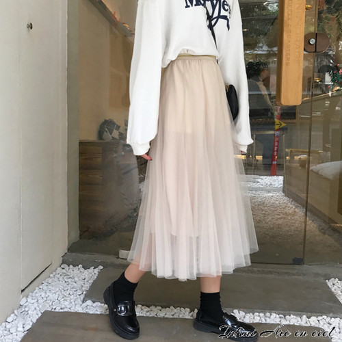 1枚でコーディネートの主役になる メッシュスカート base mag