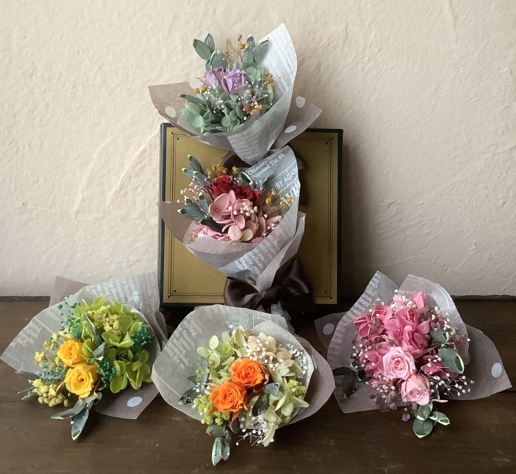 母の日に プレゼントにミニ花束を添えて贈る クリップ付きミニ花束 Mi Mu 花と緑と心に優しいフラワーの通販店