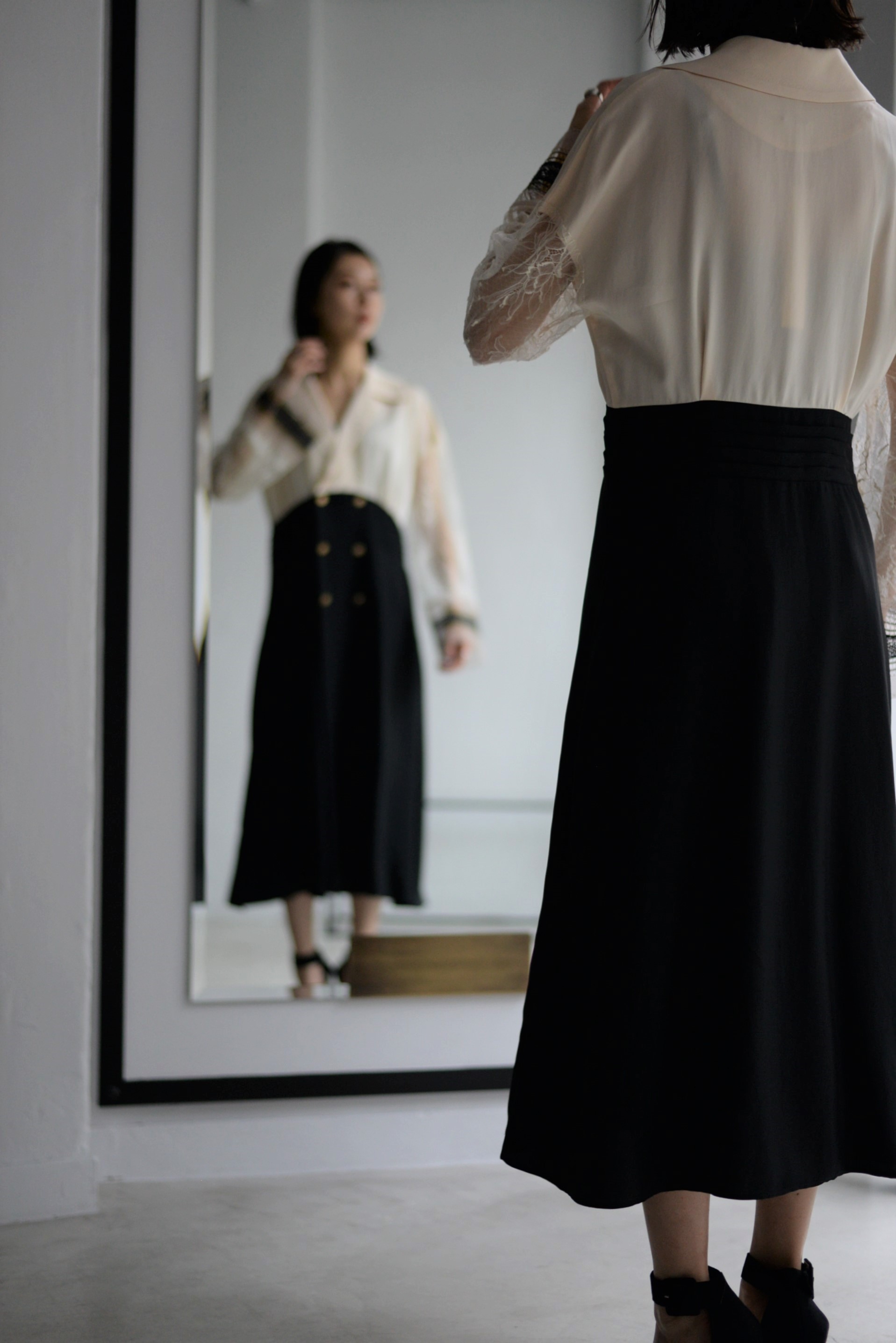 マニッシュさと上品さを併せ持つドレス 【STAIR】 | ROOM211 online shop