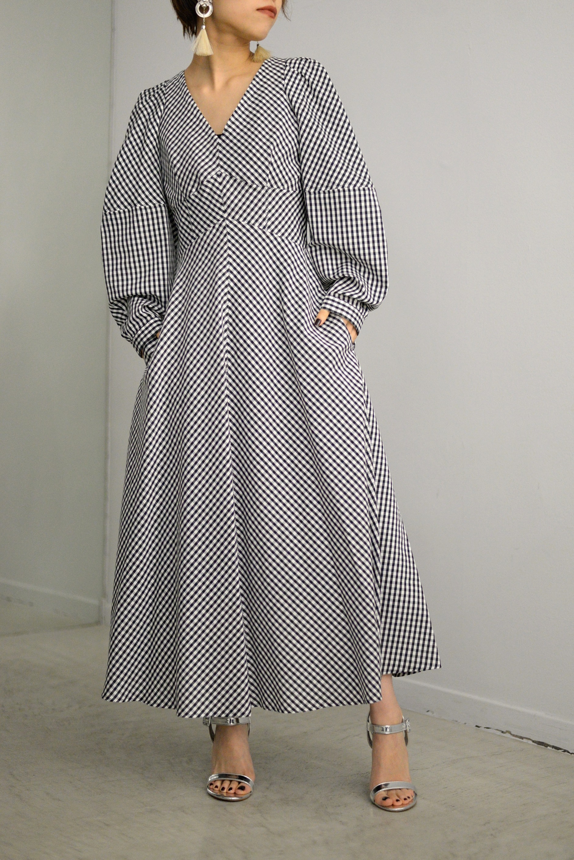 女性の曲線美を綺麗に表現したドレス 【YOHEIOHNO】 | ROOM211 online shop