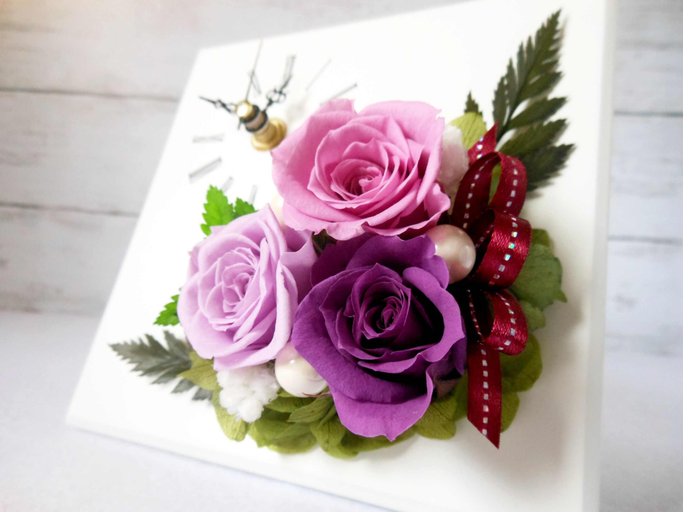 紫の色がもたらす効果と花言葉 長寿のお祝いにオススメなヴァイオレットカラーの花時計 Base Mag
