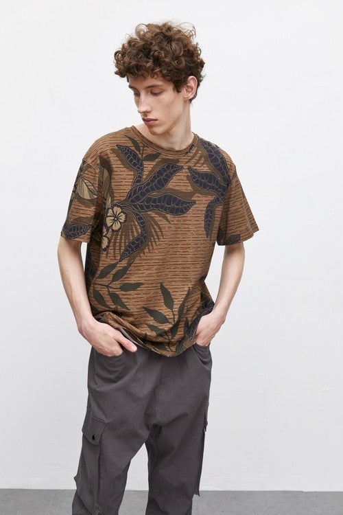 メンズおしゃれTシャツ柄物　おすすめコーデ紹介