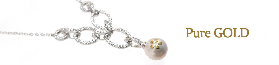 桜蒔絵を施した真珠のネックレス