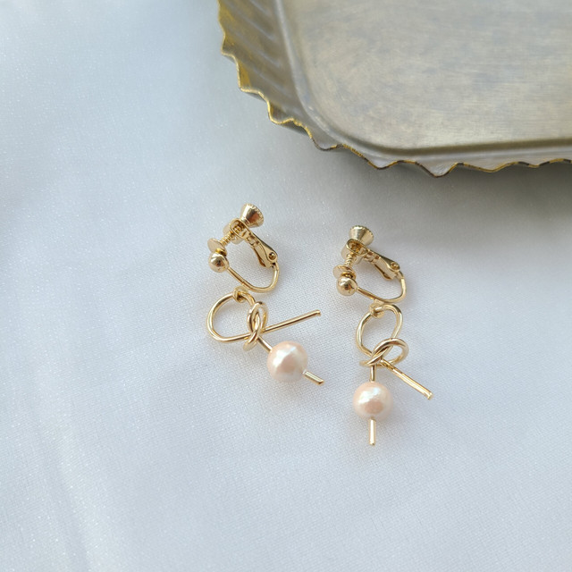 大人可愛い♡メタル リボン コットンパール イヤリング