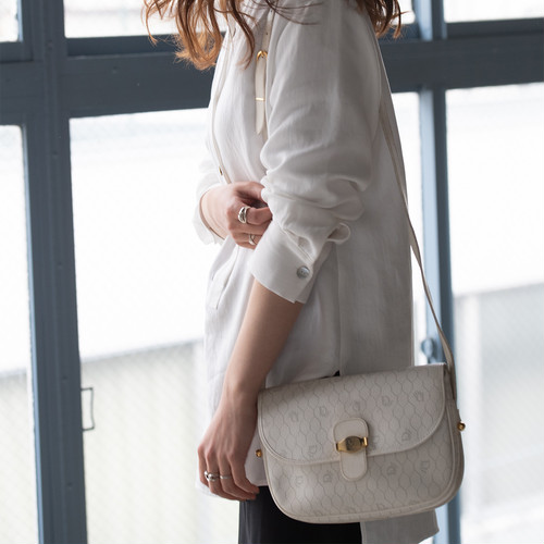 爽やかなホワイトカラー♪vintage Dior shoulder bag