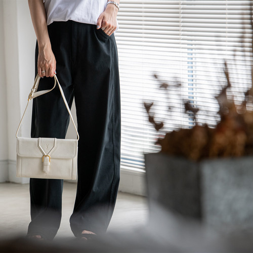 洗練された印象に！vintage YVES SAINT LAURENT ショルダーバッグ