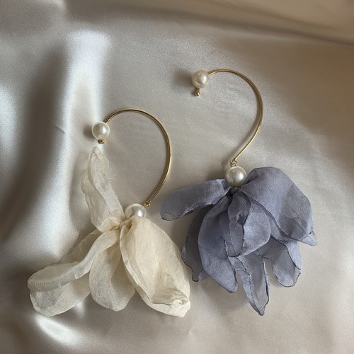 ふわふわシフォンが可愛らしい♡大粒パール　シフォン　タッセル　イヤーフック