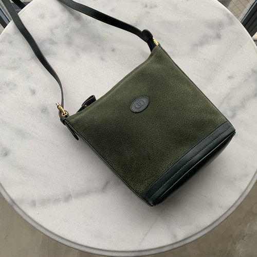 深めのグリーンが目を惹く！vintage GUCCI 〈ヴィンテージグッチ〉ショルダーバッグ