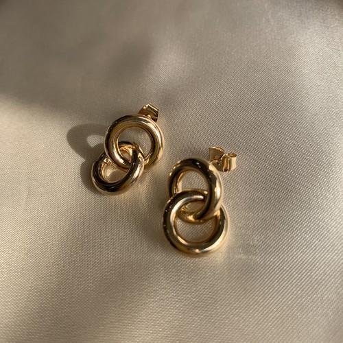 程よいサイズ感！２連　サークル　メタル　ピアス