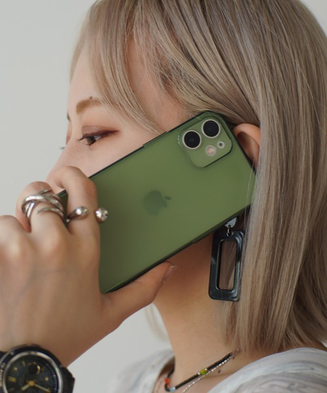 オールシーズン使えるシンプルなデザイン！ ソフト クリア iPhoneケース