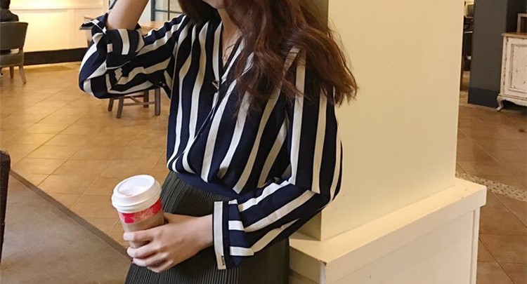 モードな秋 ストライプシャツで大人っぽコーデ Base Mag