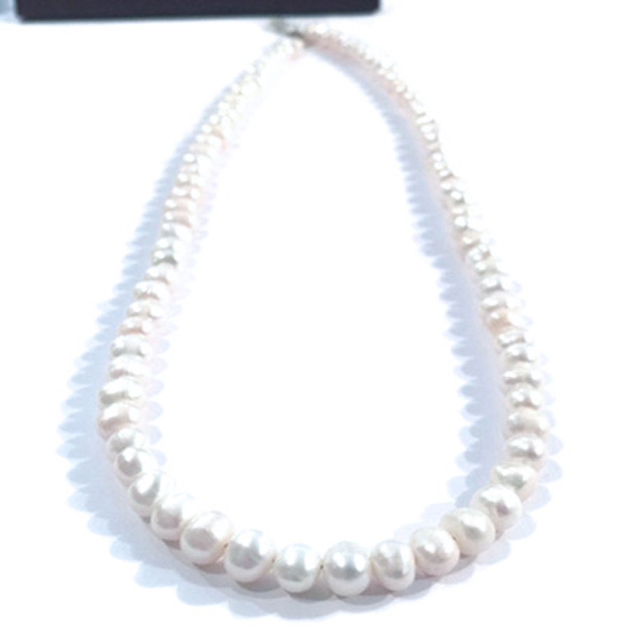 見事な本真珠の照り、ピュアホワイトの本真珠ネックレス