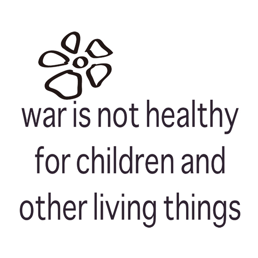 War Is Not Healthy 大切な言葉をプリントしたvネックのカットソー 8 25 Base Mag