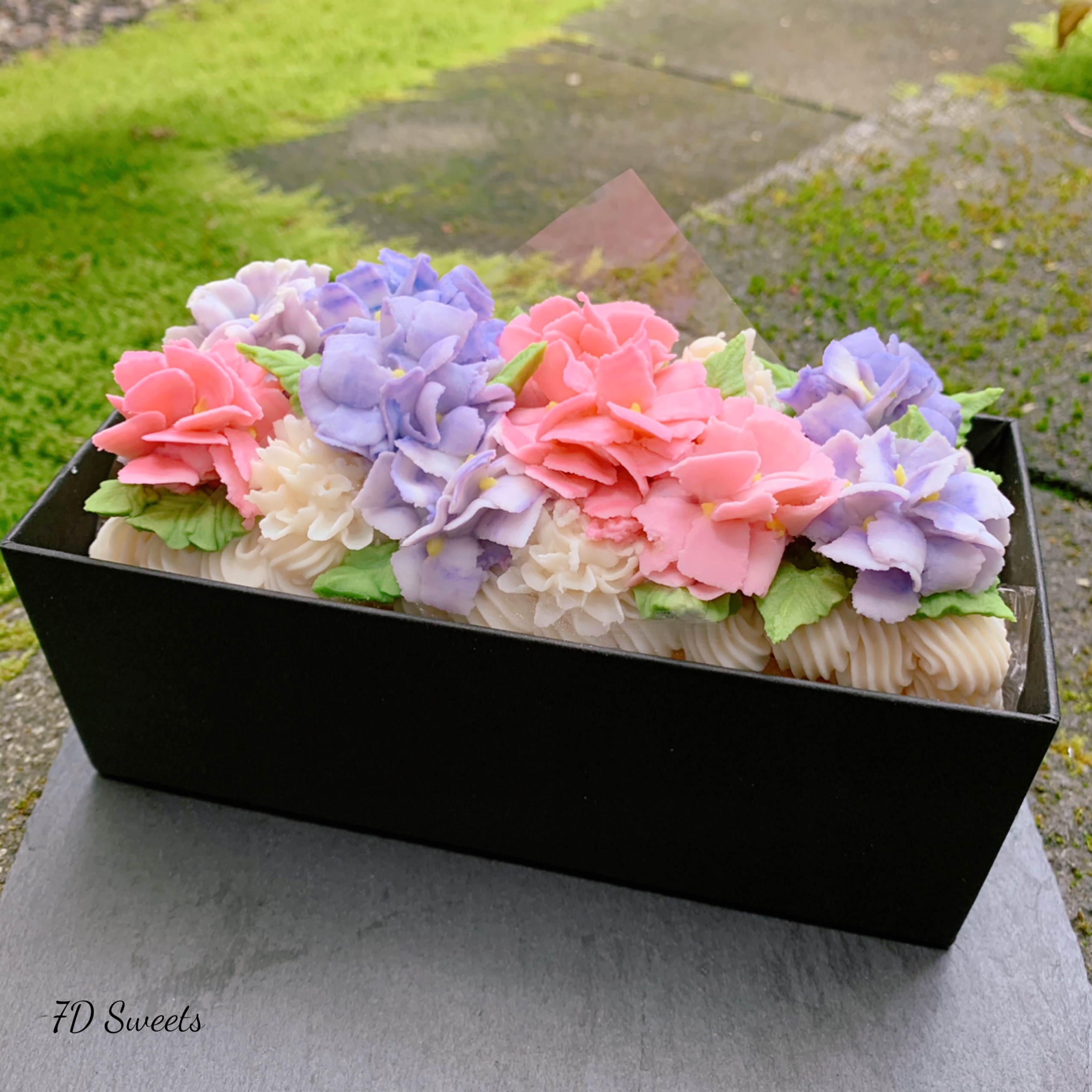 紫陽花のお花のケーキで、おうち時間を楽しく過ごしませんか？