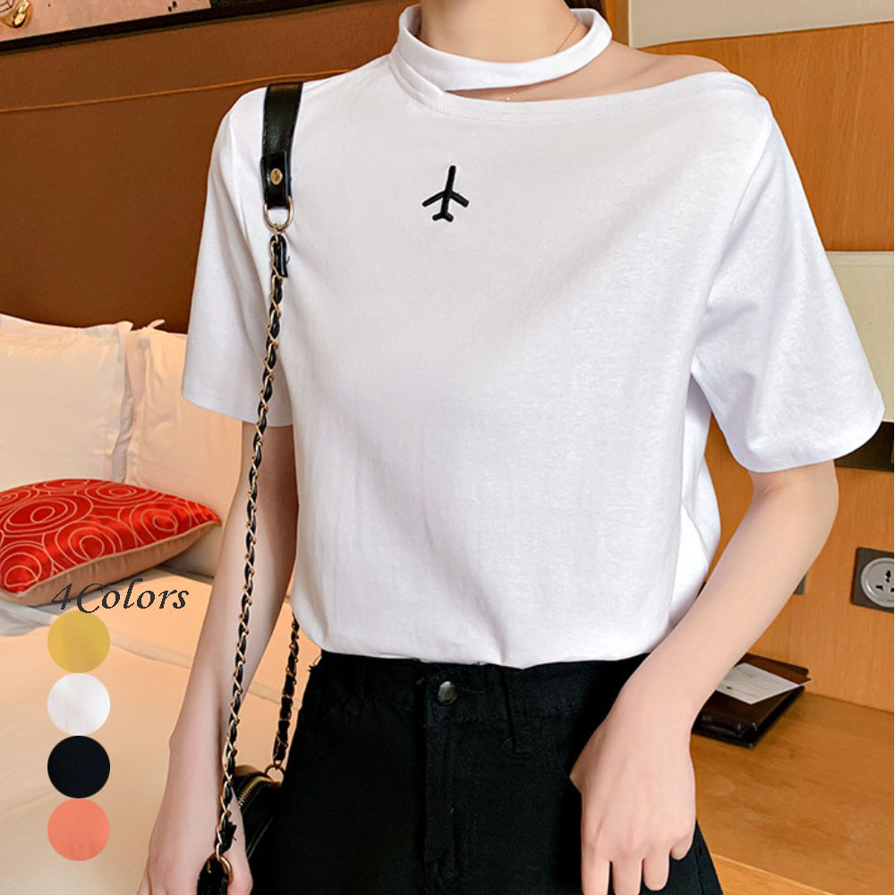 流行の肩出しデザイン大人可愛いTシャツ