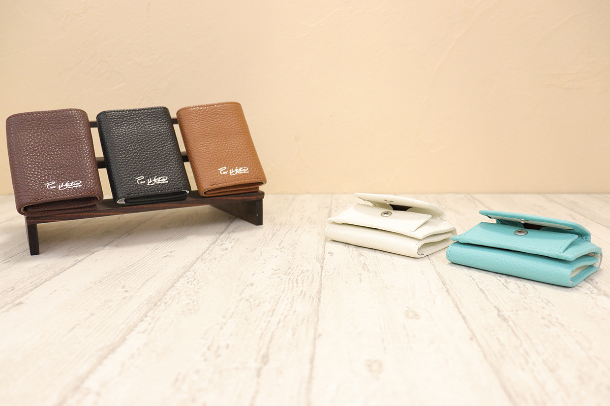 【イタリア製本革使用】コンパクトな三つ折り財布に新色が登場しました。