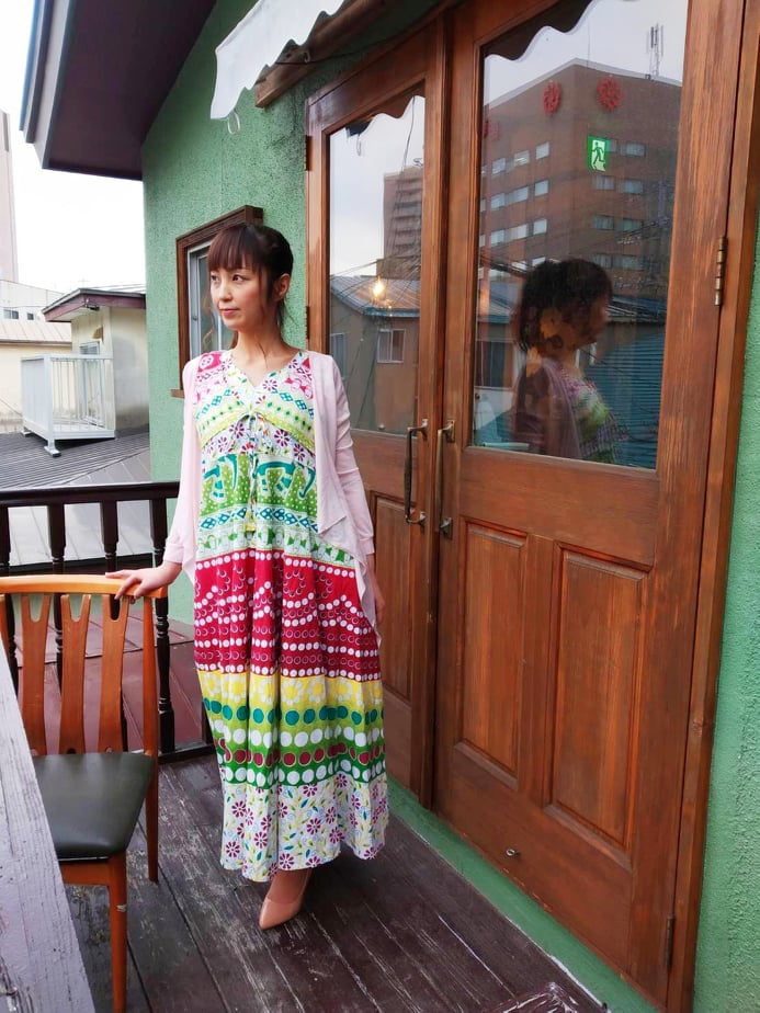 夏にぴったり涼しげな柄 インド綿のマキシワンピース ヒロタンズトレーディング