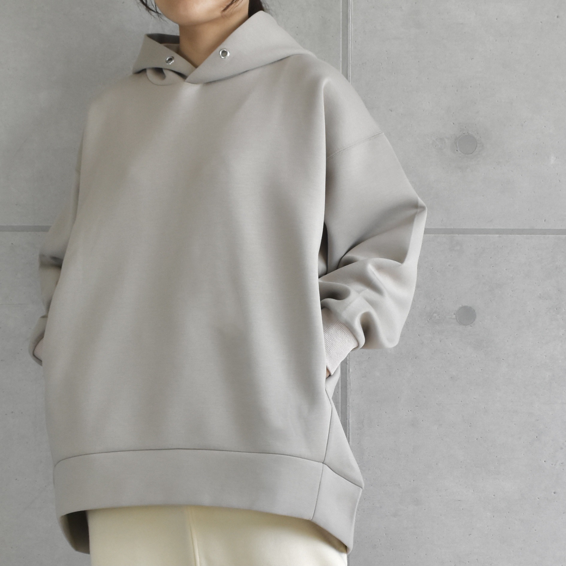 【秋物入荷】大人が着られる上品フーディー