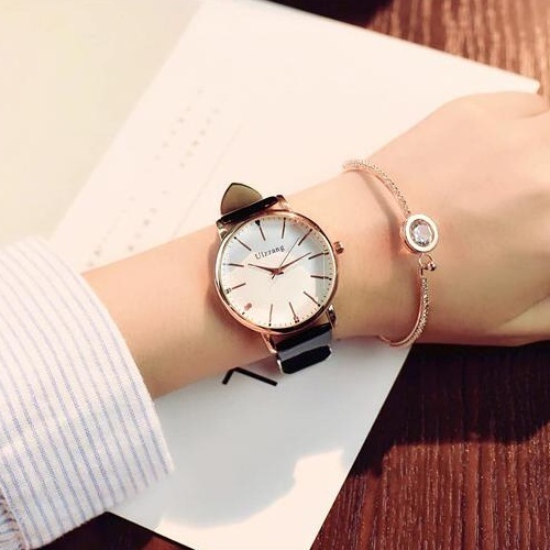 【できる大人の女性を演出♡】 シンプルなレザー腕時計【手元を華奢見せ！】
