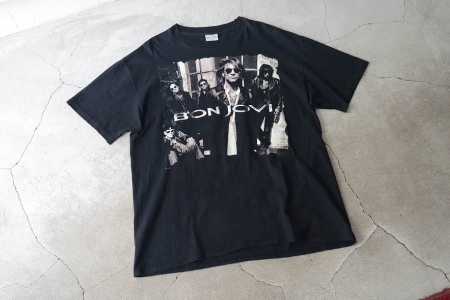 冷めやらぬ90’s熱！当時人気を博した”BON JOVI”オリジナルTシャツのご紹介。