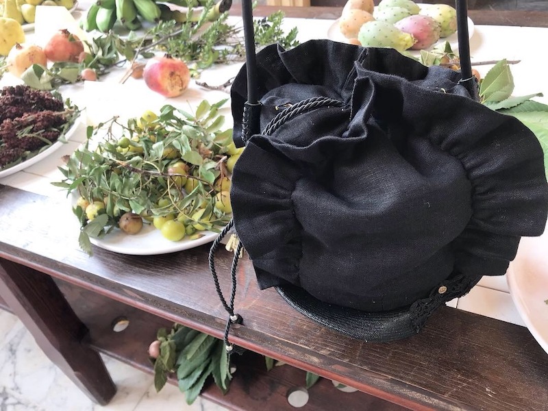 洋服を纏うようなフリルバッグ　Noël - shifuku bag